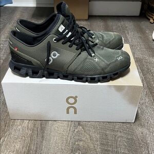 On Running Men's Green and Black Sneakers